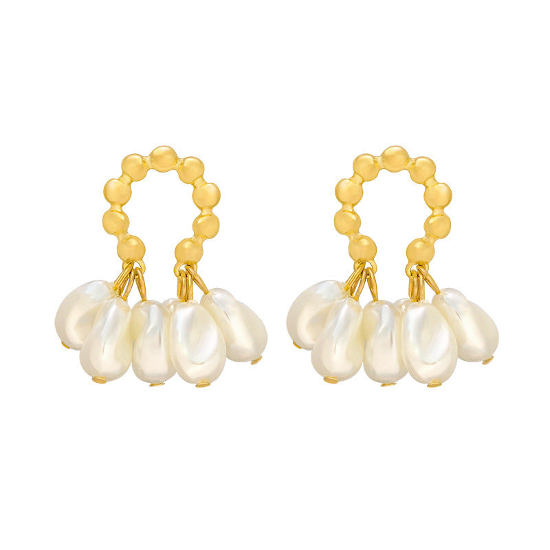 Female Pearl earrings™ | Boucles perles féminines